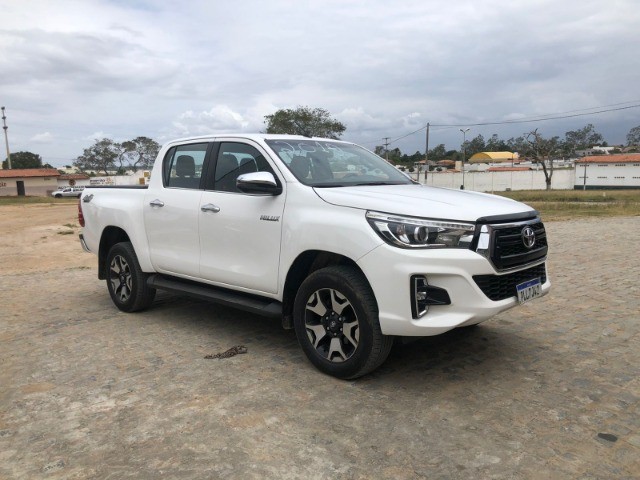 TOYOTA HILUX 2019