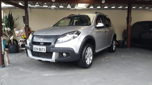 RENAULT SANDERO STEPWAY