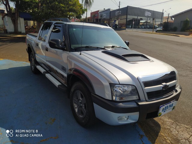S10 RODEIO COMPLETA KM 77500 KM BAIXO. 2011