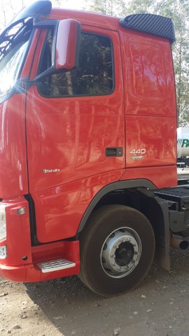 FH 440 6X4 2011