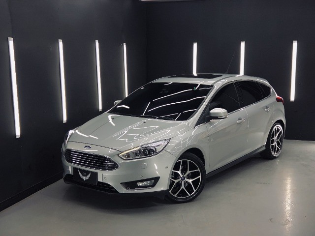 FORD FOCUS TITANIUM PLUS