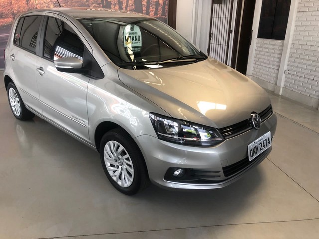 VOLKSWAGEN FOX COMFORTLINE 1.0 CINZA