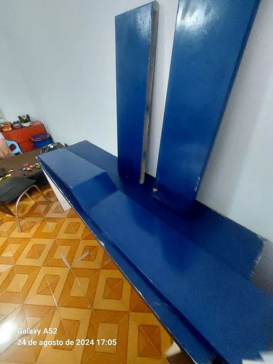 Bancada + 3 prateleiras azul metalizado