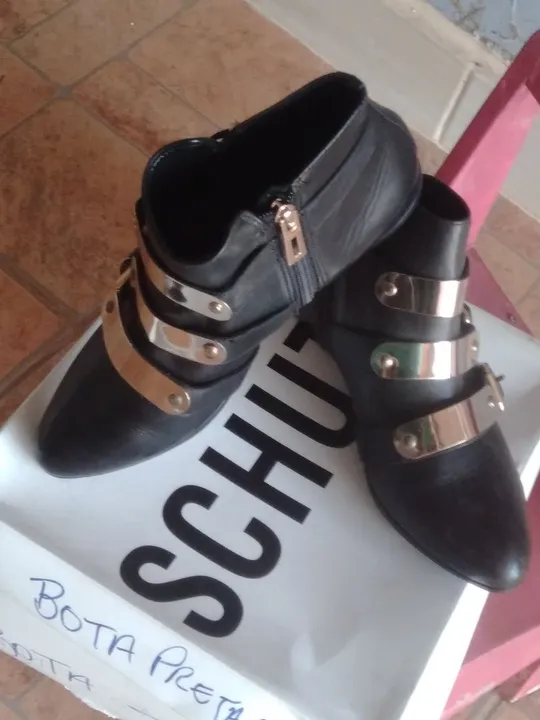 Vende ser par de bota de couro