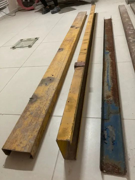 Viga u 6 polegadas enrijecida usada com 2,61 metros