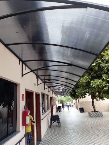 Telhado de Policarbonato com Estrutura Metálica Galvanizada  - Foto 5