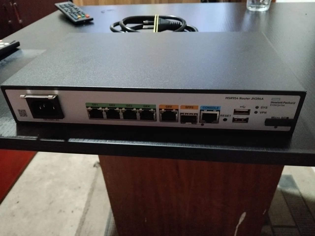 Roteador HPE MSR954 1GbE SFP