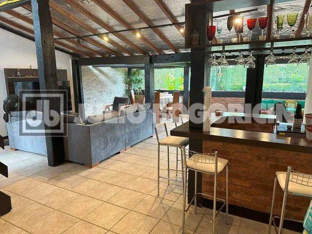 Maravilhosa casa Linear no Anil, 3 quartos, sendo uma suíte, sala em vários ambientes, áre - Foto 11