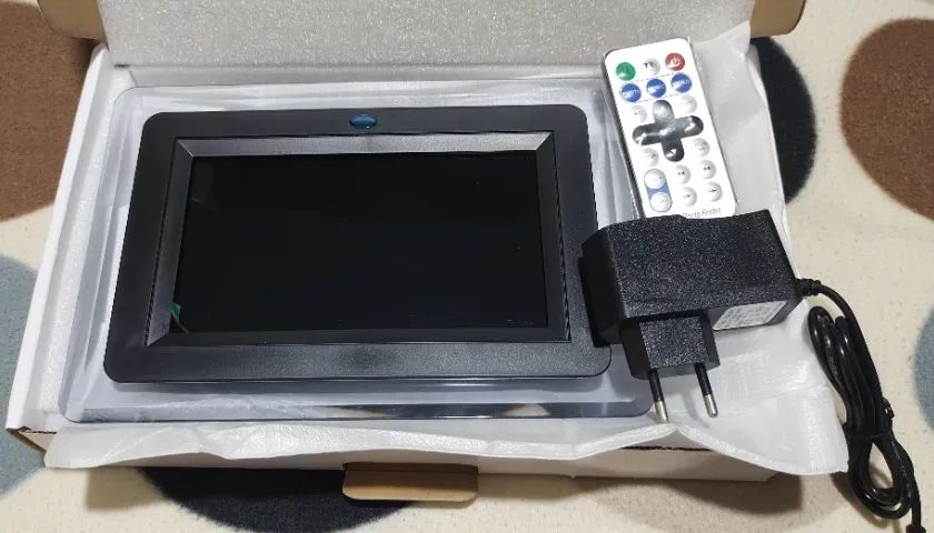 Porta Retrato Digital 7 Polegadas Lcd Relógio Mp3 Sd Usb Led Lucy - Foto 6