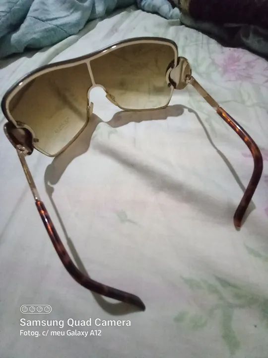 Óculos de sol feminino usado 