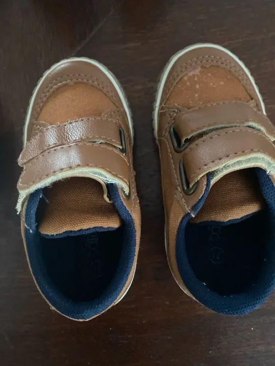 Conjunto de 4 pares de sapatos infantis - Tamanho 22 - Foto 3