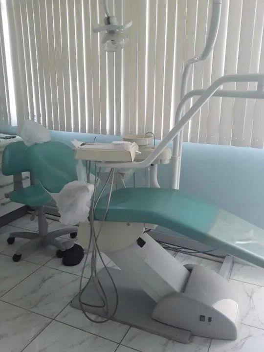 Cadeira Odontológica e mobiliário- Usados em Ótimo Estado
