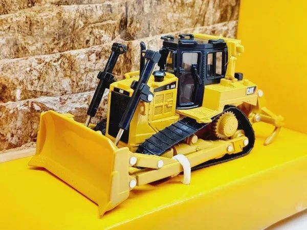 Trator Esteira Caterpillar Die-cast Masters 1/64 (caixa)