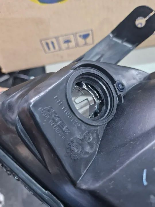 Farol principal GM Celta 2007 a 2015 cromado Direito manual - Foto 6