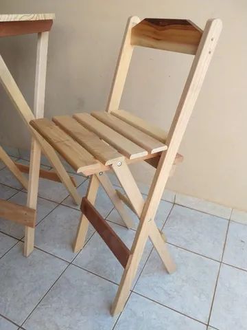 Jogo Mesa Bistro Alta Em Madeira  Com 2 Banquetas  - Foto 4