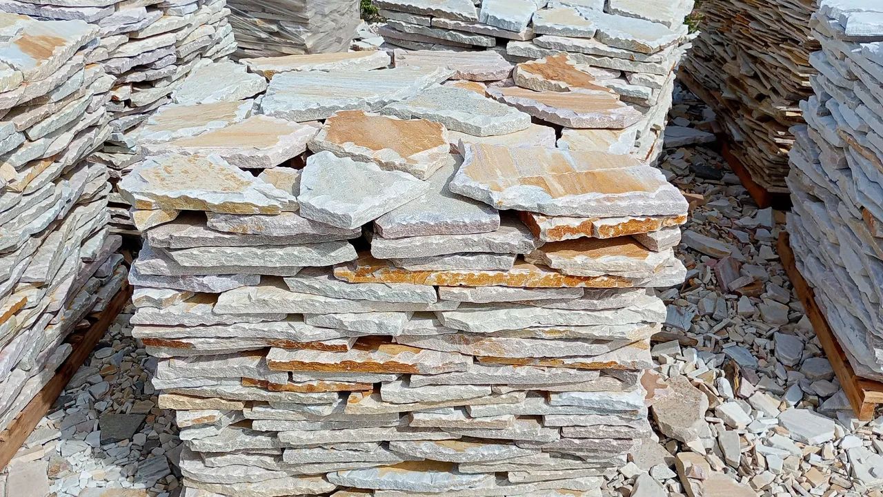 Pedras Atacama na amarelo para revestimentos em geral 