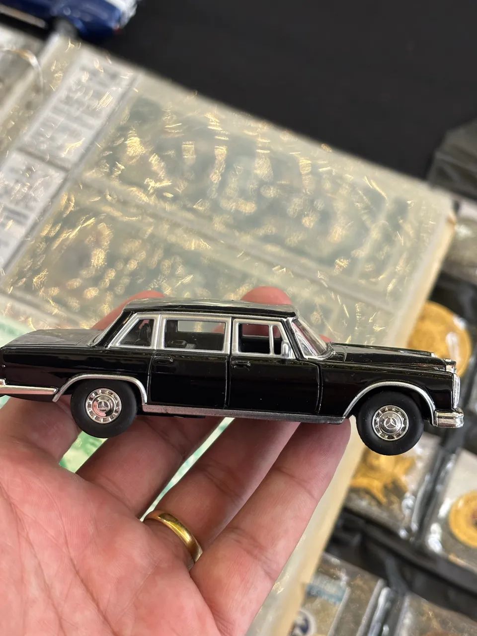 Miniatura carrinho - Clássica Mercedes-Benz 600 - Foto 3