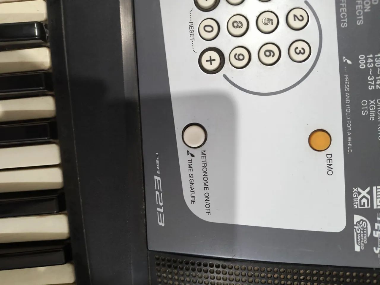 Teclado Yamaha PSR-E213 - Foto 3