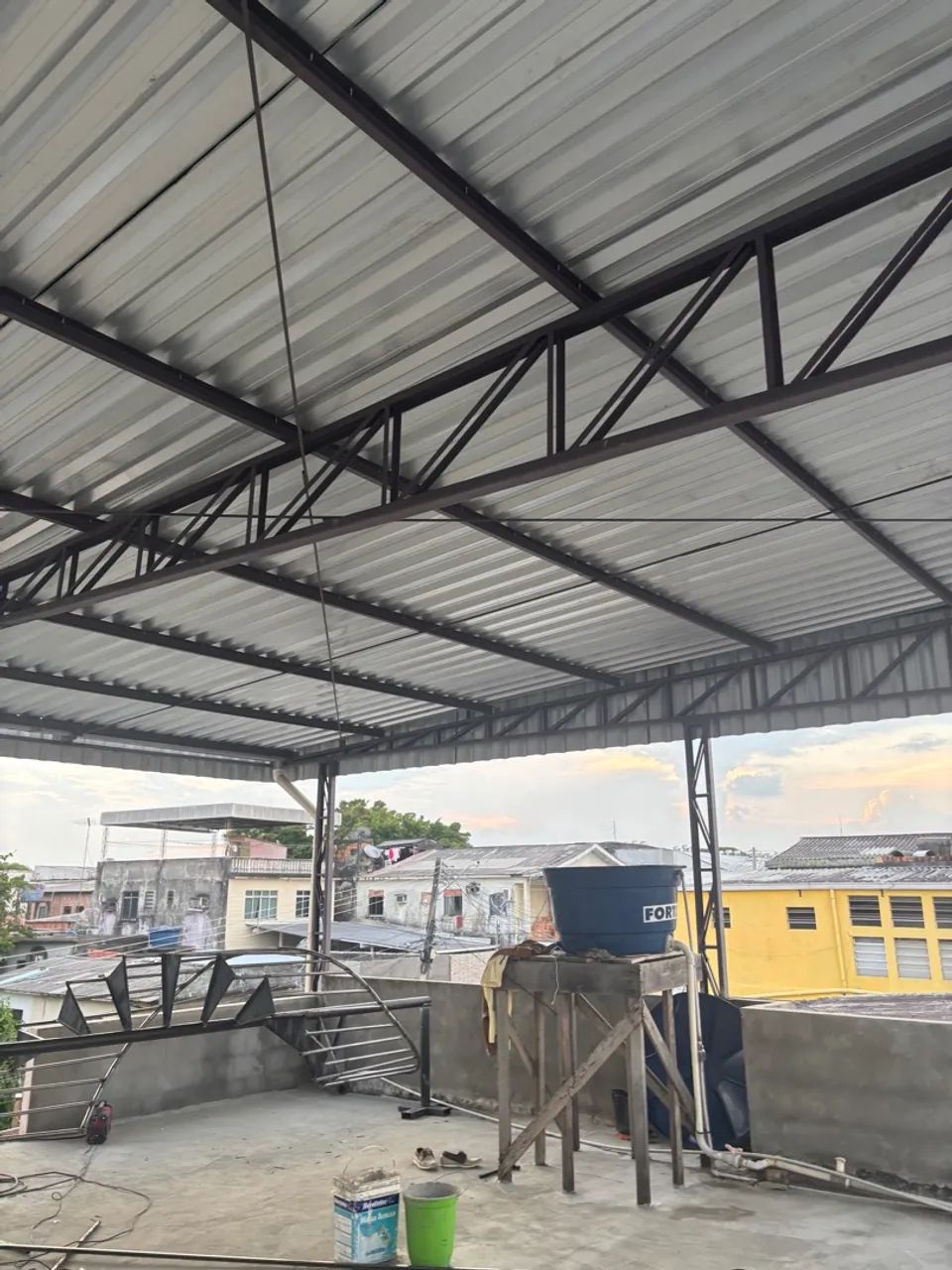 Estrutura Metálica para Telhado - Qualidade e Durabilidade - Foto 5