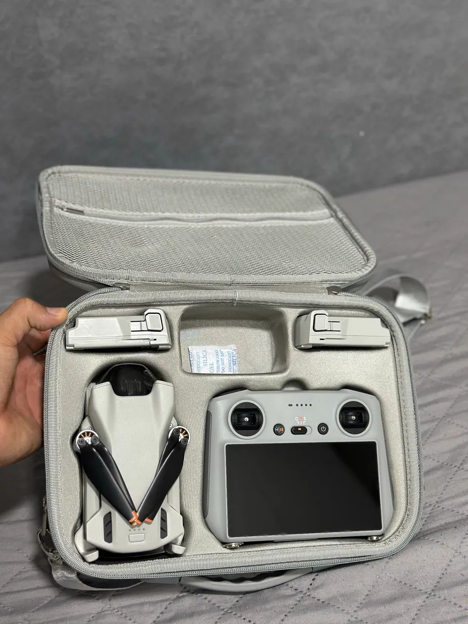 Dji mini 3 RC1 (tela no controle) - Foto 5