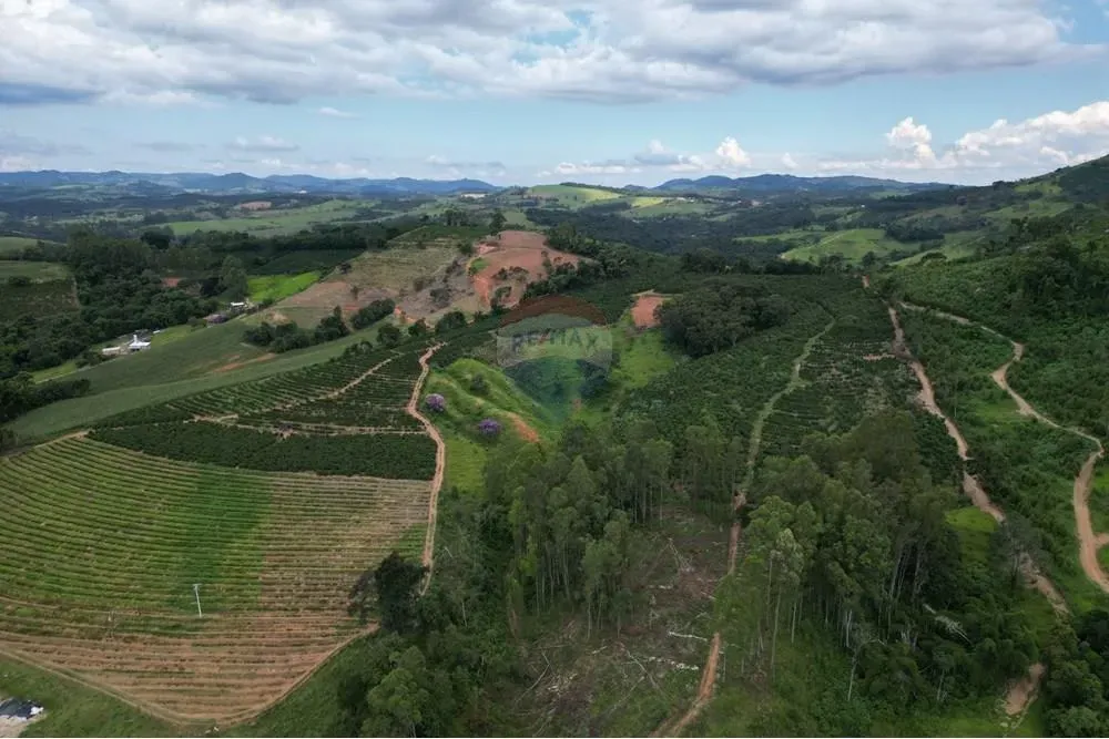 Fazenda à Venda em Caconde - SP