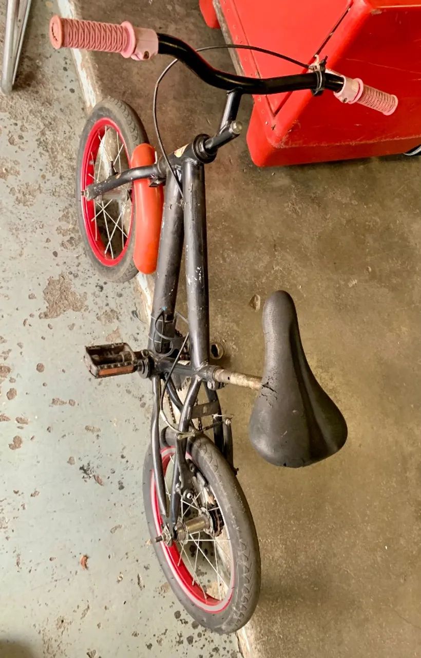 Bicicleta infantil Aro 16 em bom estado  - Foto 5