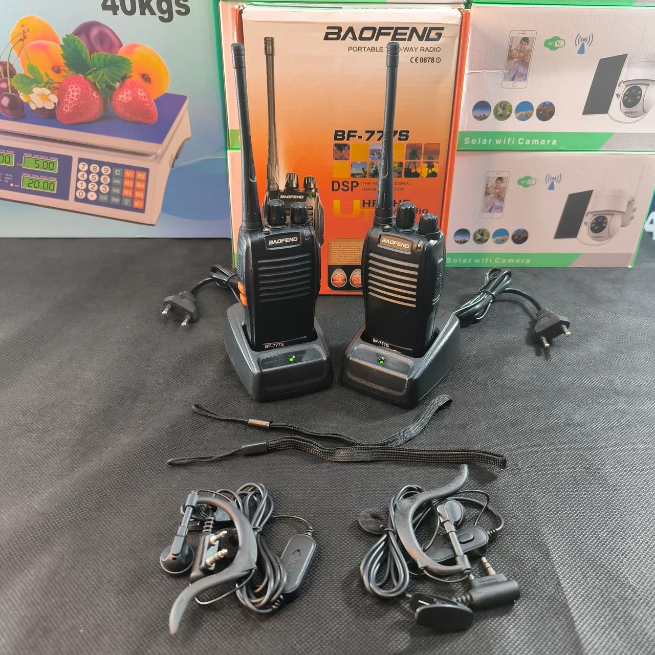 2 Walkie Talkies BaoFeng BF-777S com Kit de Acessórios
