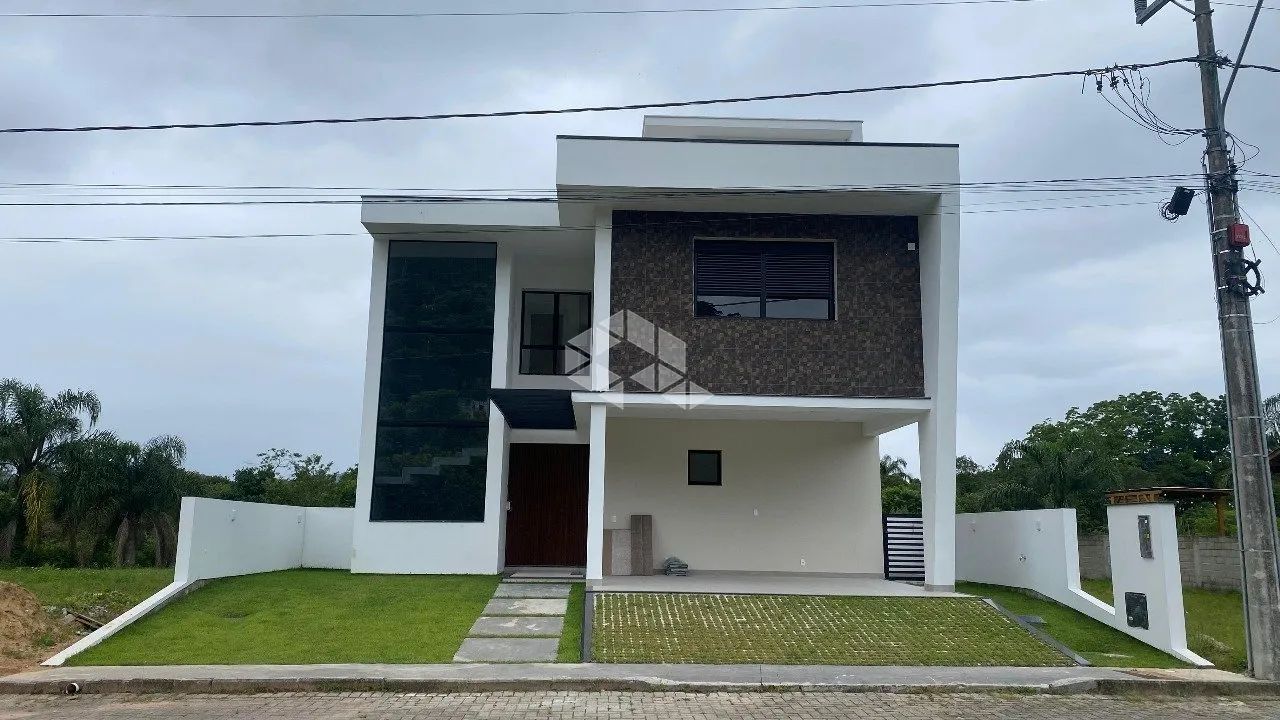 CASA 3 QUARTOS/DORMITÓRIOS SENDO 3 SUÍTES - CANASVIEIRAS - FLORIANÓPOLIS/SC