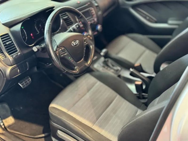 KIA CERATO FF SX3 NB _4P_ 2016 - Foto 3