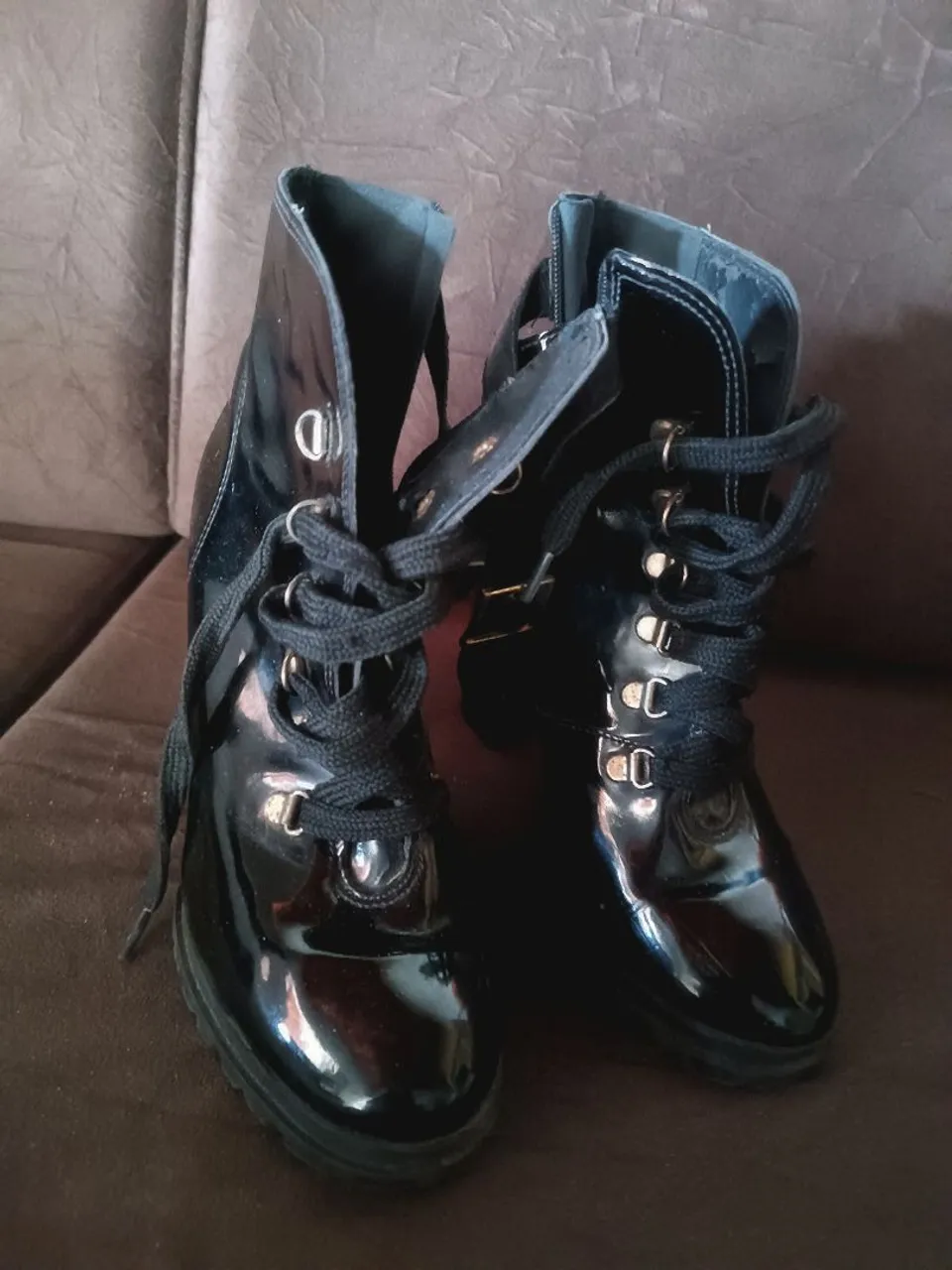 Bota Feminina Verniz Preta