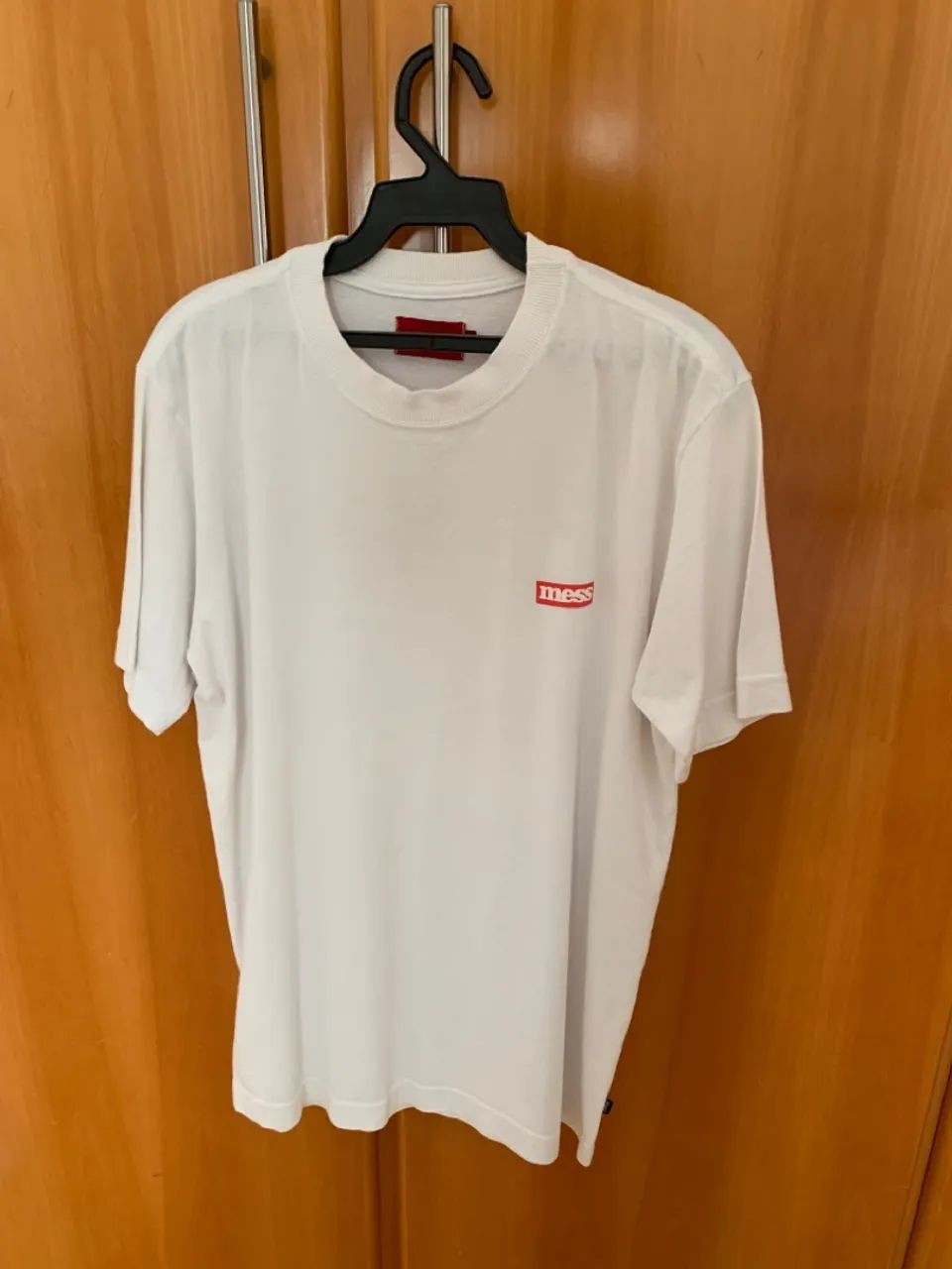 Camiseta mesa branca 