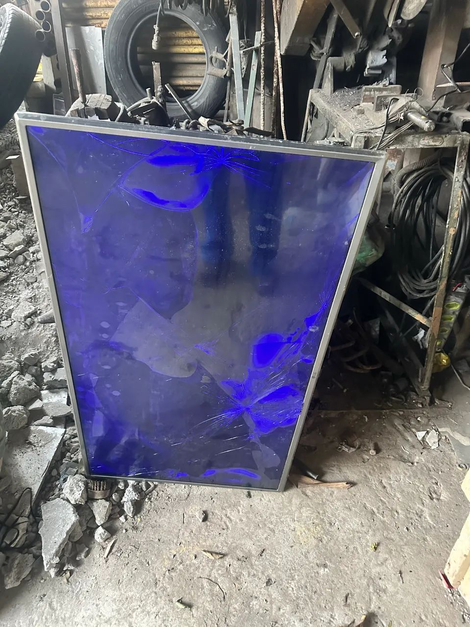 Tv LG 43UM7510PSB tela quebrada não tenho controle nem base  - Foto 4