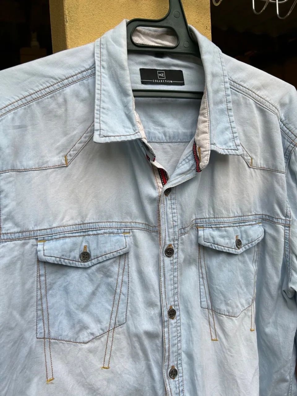 Camisa jeans masculina tamanho M - Foto 2