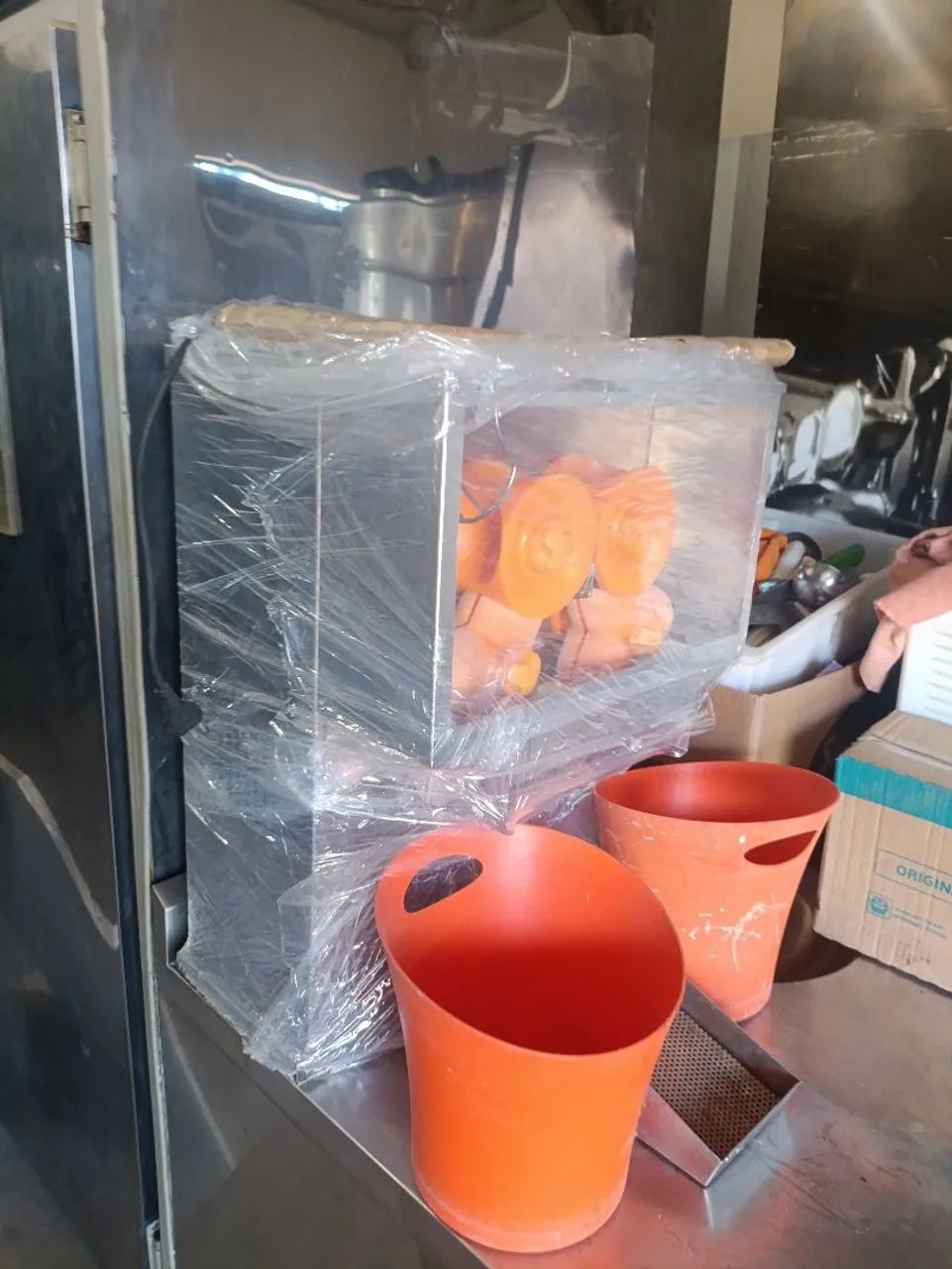 Espremedor de laranja profissional - Foto 4