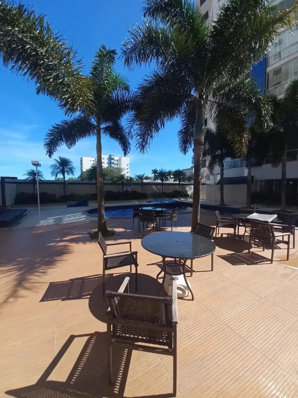 Apartamento para aluguel com 03 quartos no Bairro Santa Mônica em Uberlândia - MG. - Foto 2