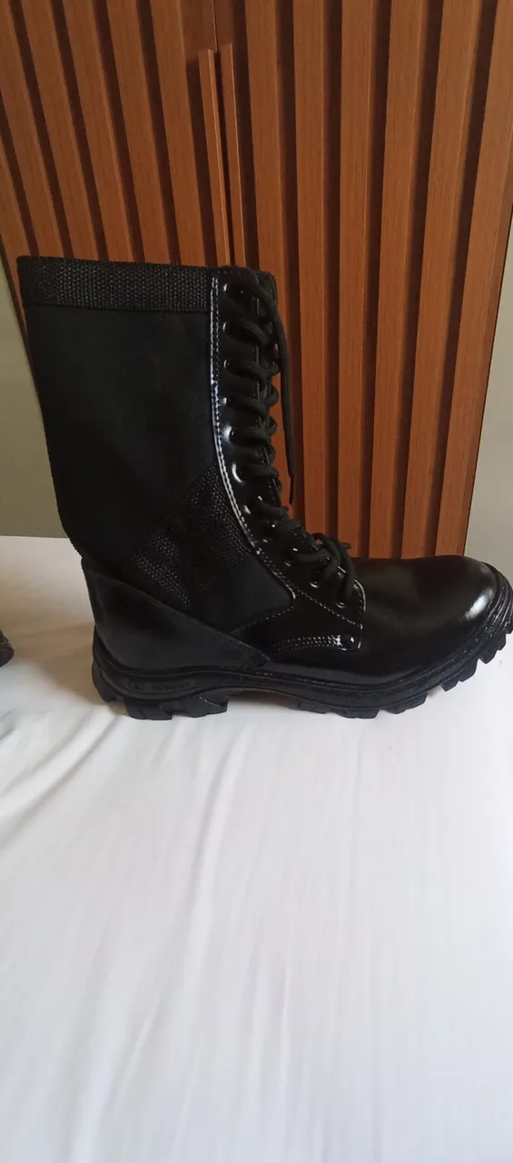 Bota tática preta