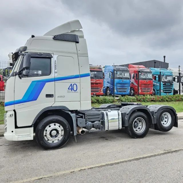 Volvo FH 460 6x2 Globetrotter Teto Alto Automático Ano 15 Mola Rodas de Alumínio dianteira - Foto 3
