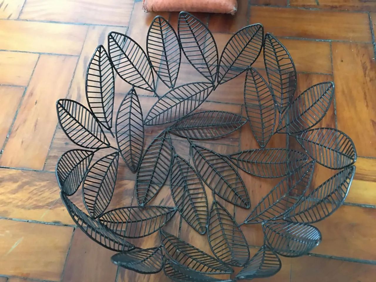 Bowl de Metal Decorativo em Formato de Folhas - Foto 2