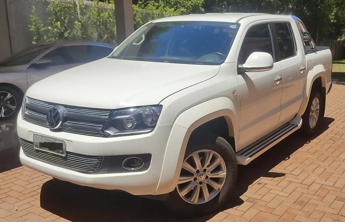Amarok CD high-line 4x4, abaixo da FIPE. Carro super conservado!