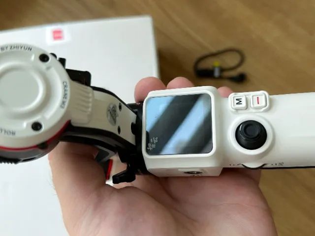 Gimbal Zhiyun Crane-M3 Pro Estabilizador  de 3 Eixos para Câmeras Mirrorless e Smartphones - Foto 4