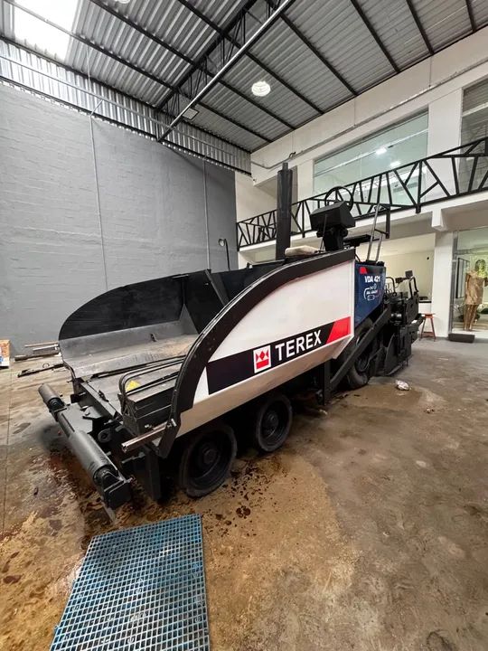 Vibroacabadora terex 421VDA