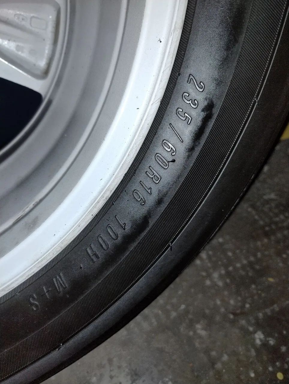 Roda com  Pneu 205/60/R16 para Toyota  - Foto 3
