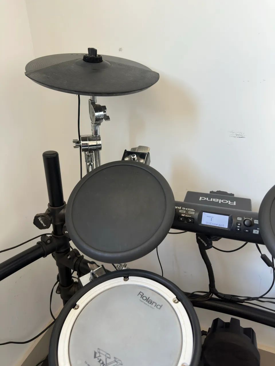 Bateria eletrônica Roland TD4 