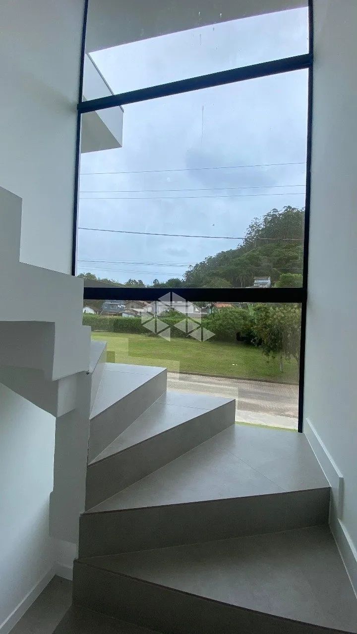 CASA 3 QUARTOS/DORMITÓRIOS SENDO 3 SUÍTES - CANASVIEIRAS - FLORIANÓPOLIS/SC - Foto 4