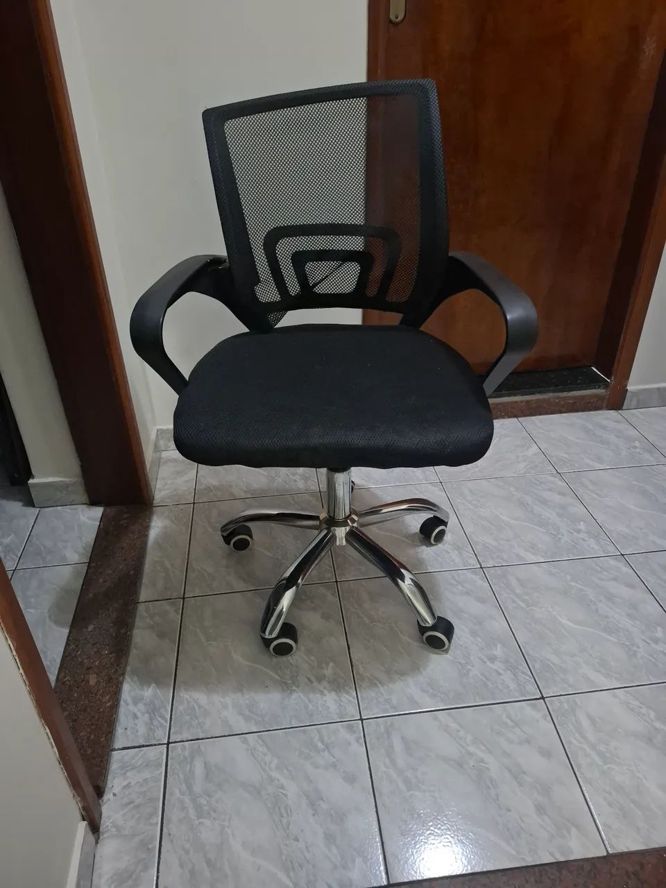 CADEIRA GIRATÓRIA 