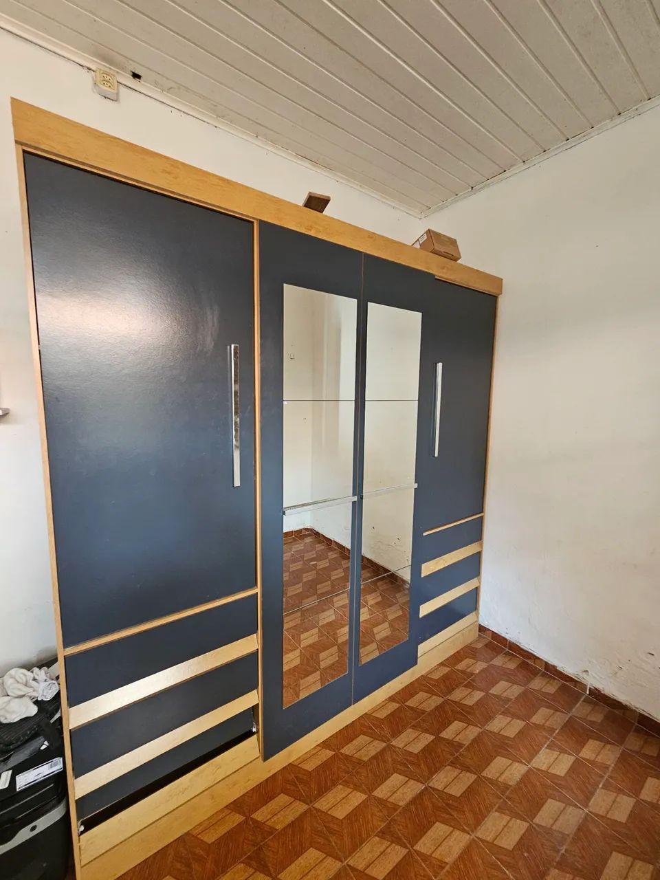 Guarda-Roupa de Casal com Espelhos - Foto 4