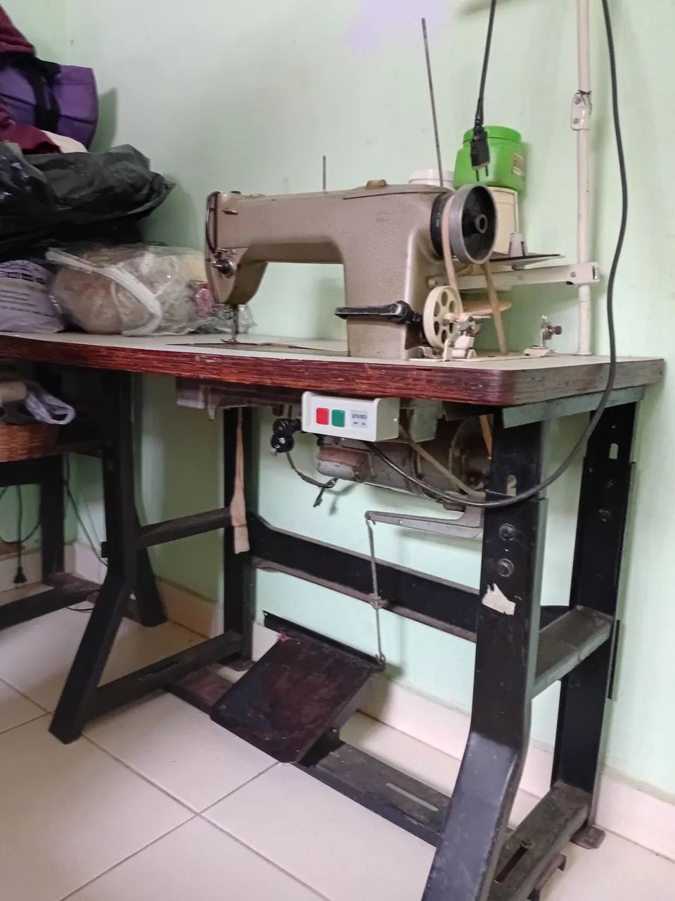 Máquina de custura reta e industrial  - Foto 3