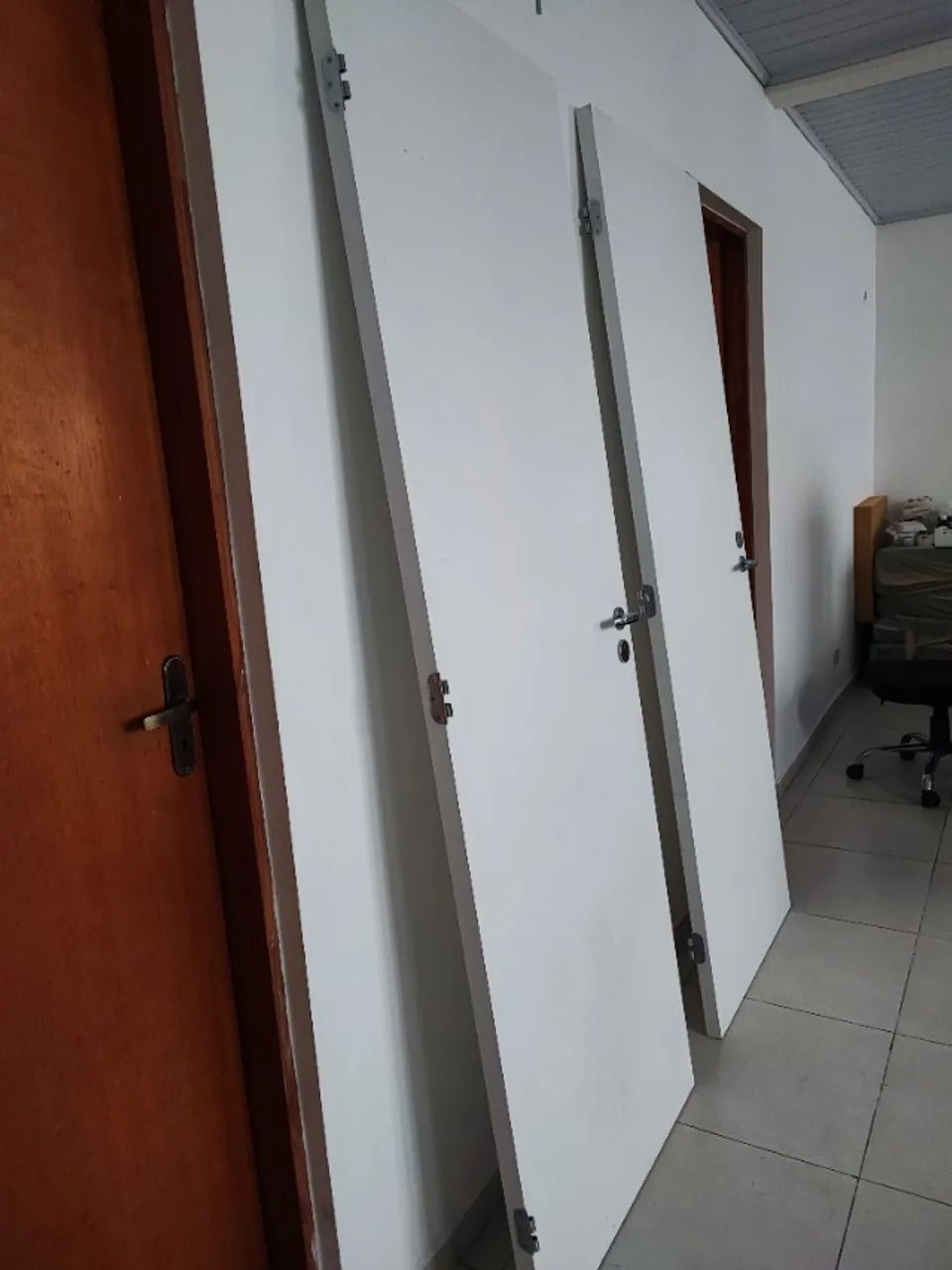 2 portas lisas brancas MDF 210x72 cm + 1 batente  - Foto 4