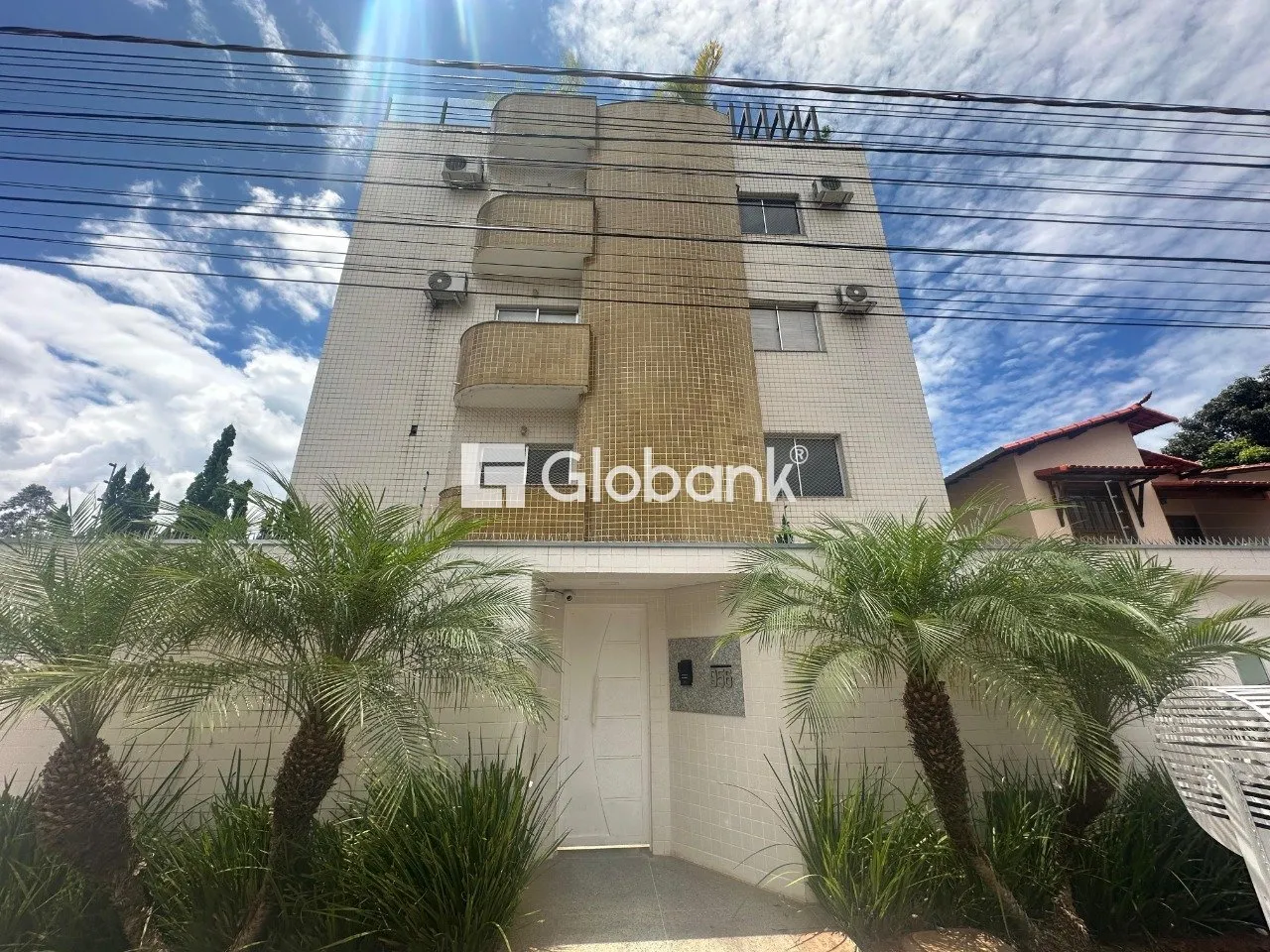 Cobertura em Montes Claros, no bairro Augusta Mota, para locação.