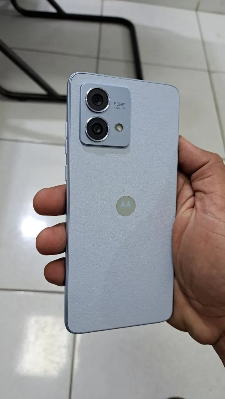 Vendo moto g84 na garantia